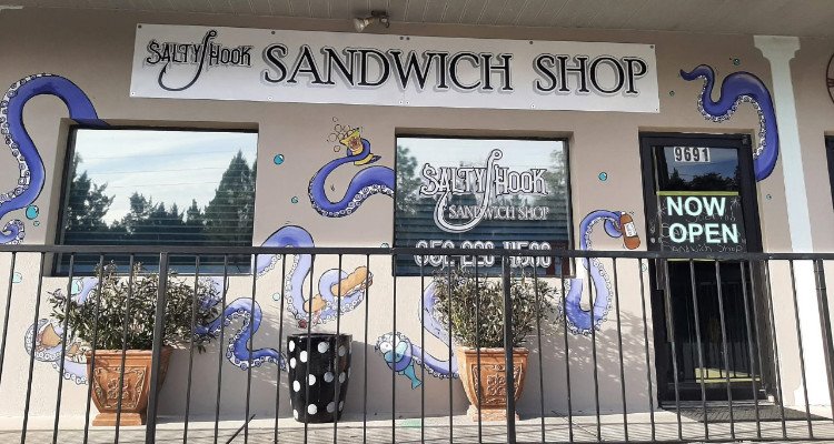 SALTYHOOK-SANDWICH-shop-crystal-river-hiring-job-food-citrus-county-fl
